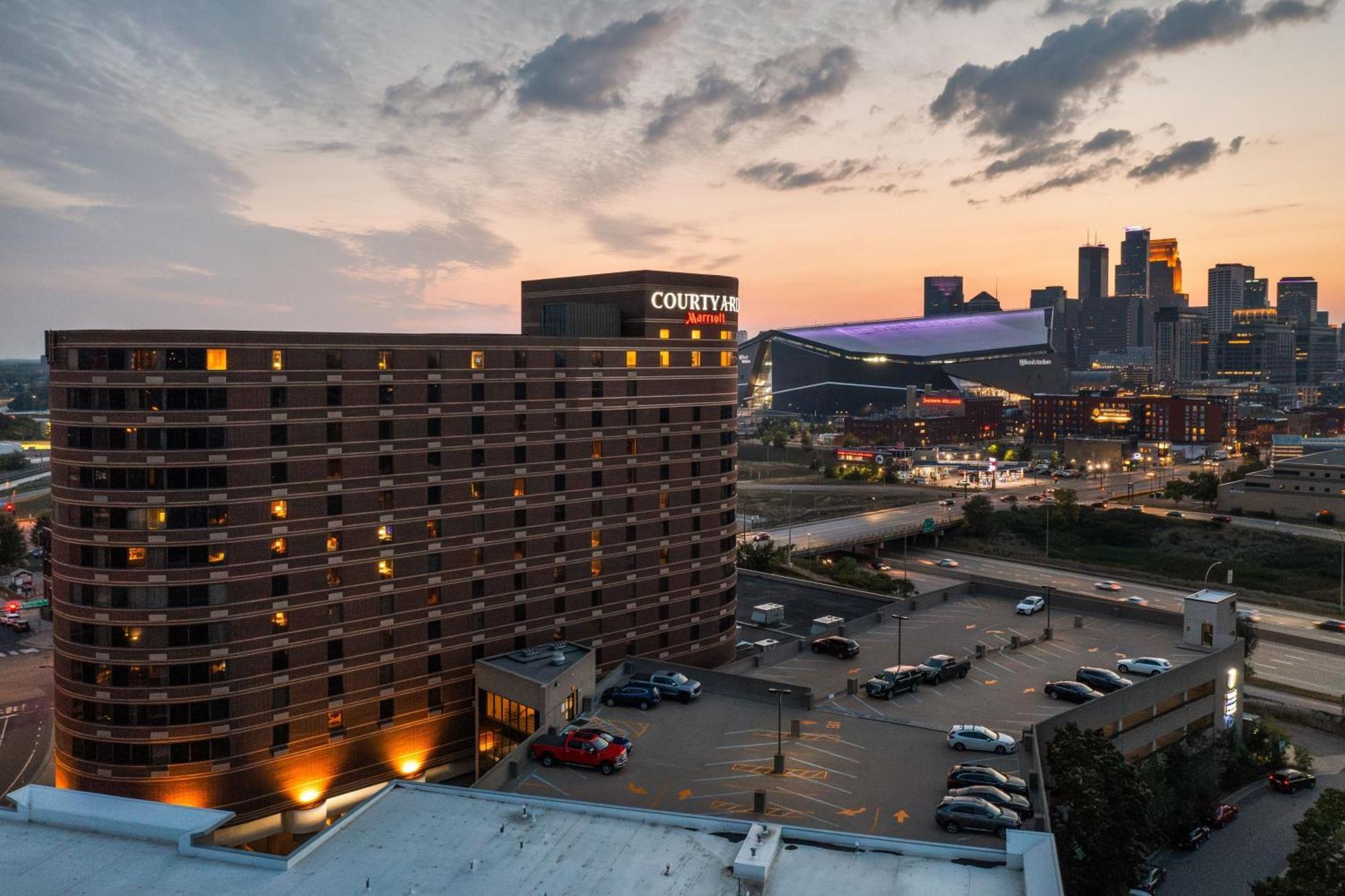 คอร์ตยาร์ด มินนิอาโพลิส ดาวน์ทาวน์ Hotel มินนีแอโพลิส ภายนอก รูปภาพ