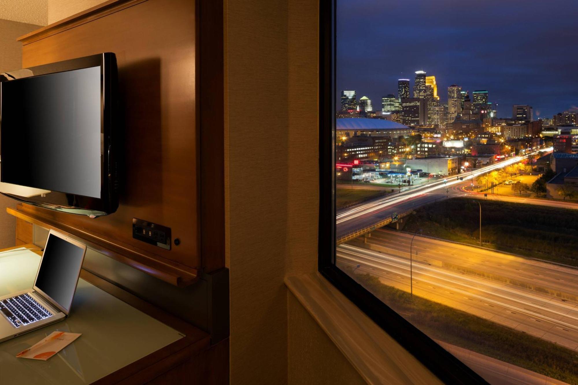 คอร์ตยาร์ด มินนิอาโพลิส ดาวน์ทาวน์ Hotel มินนีแอโพลิส ภายนอก รูปภาพ